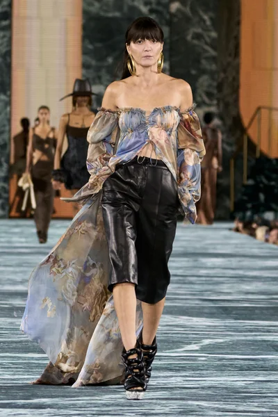 Look 74